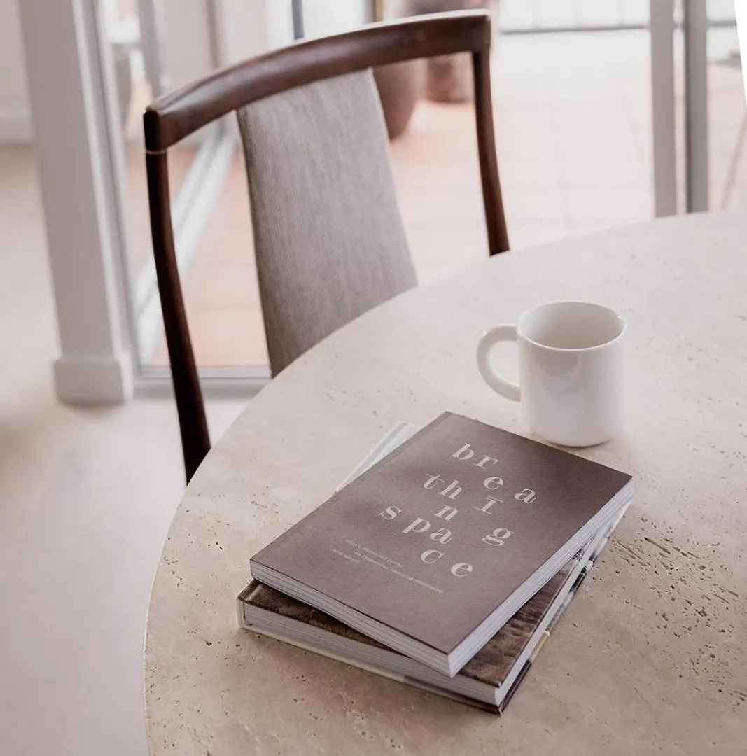 Battery Point Retreat With River Views ホバート アパート