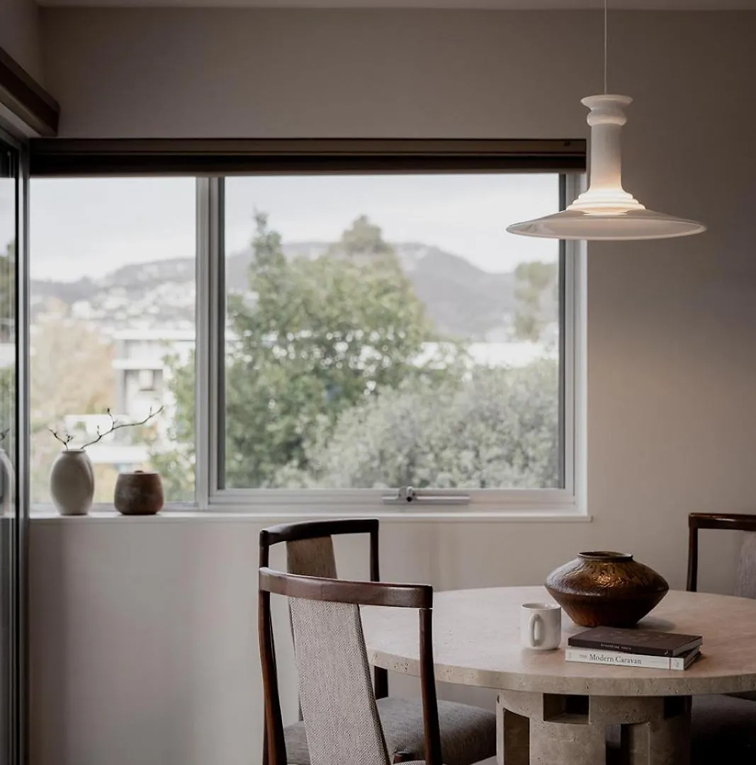 Battery Point Retreat With River Views ホバート